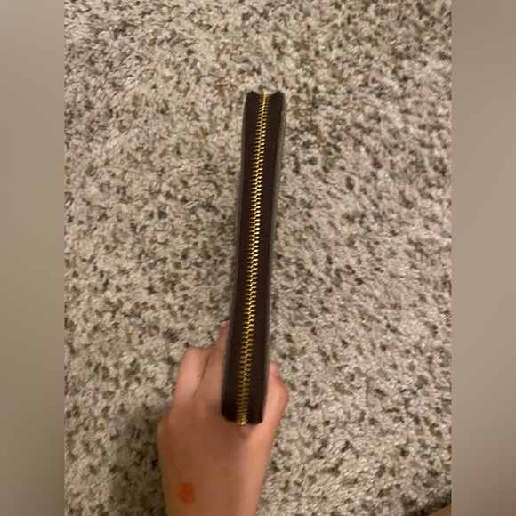 Gucci wallet !! - Picture 4 of 8